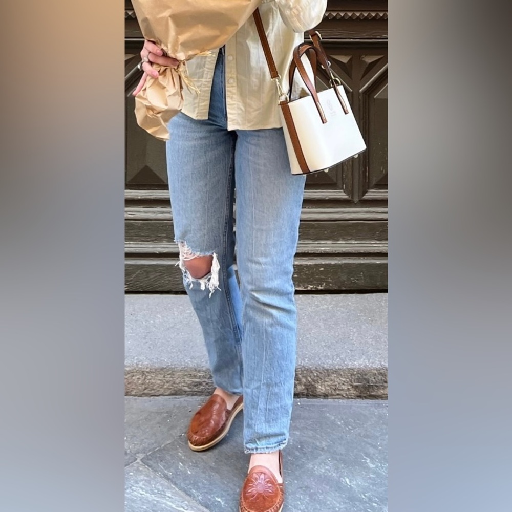 Abercrombie 90s straight leg high waisted jeans